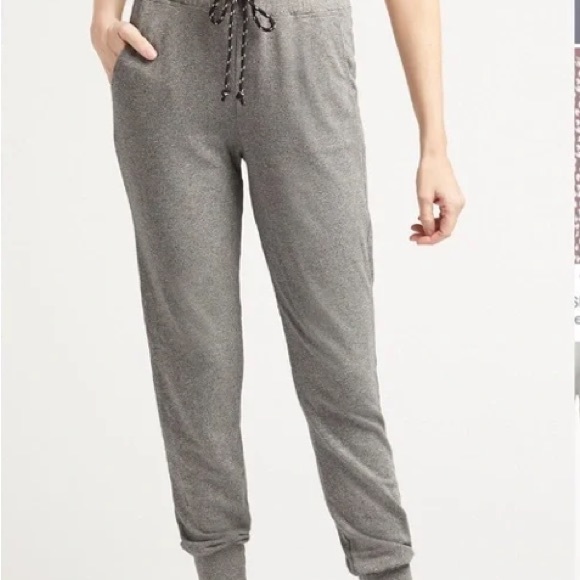 Sundry for Evereve Everyday Pocket Jogger Heather Grey Size 0/XS - Picture 2 of 11